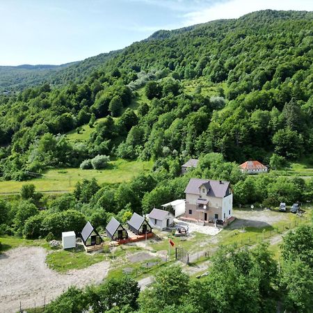 Vita Guesthouse Bajram Curri Ngoại thất bức ảnh