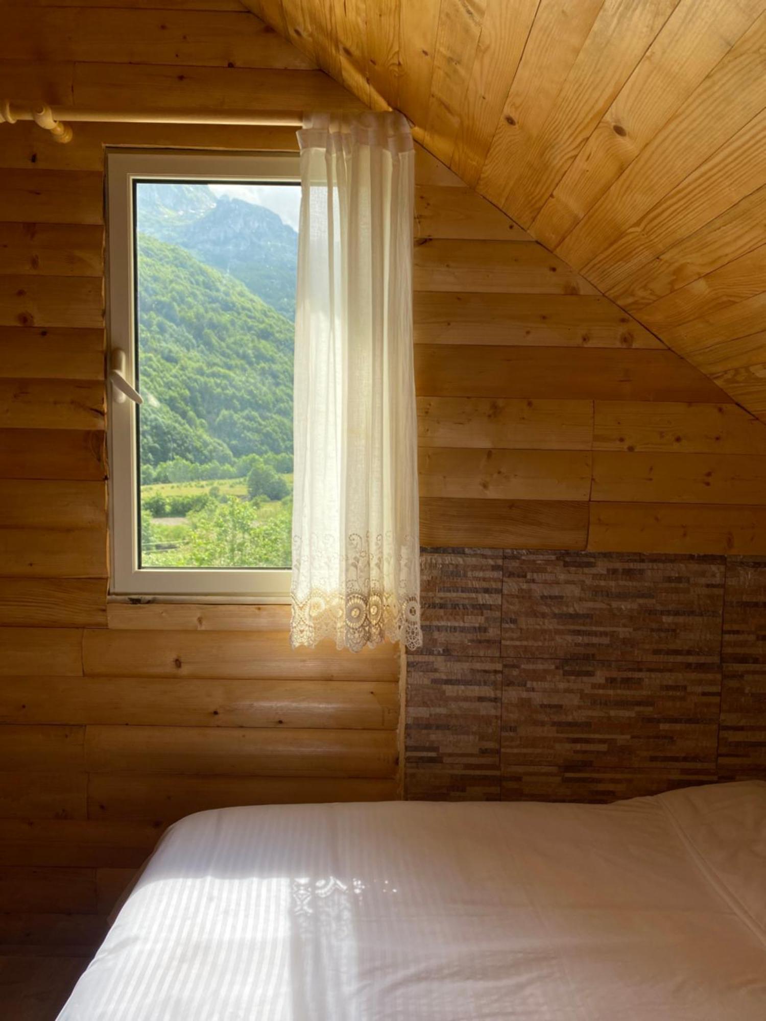 Vita Guesthouse Bajram Curri Ngoại thất bức ảnh